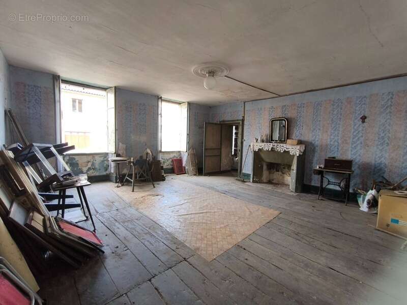 Maison à VERTEUIL-SUR-CHARENTE