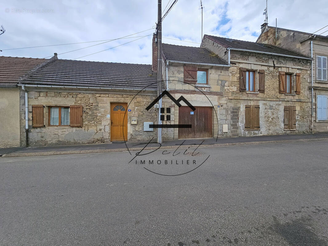 Maison à CAUFFRY