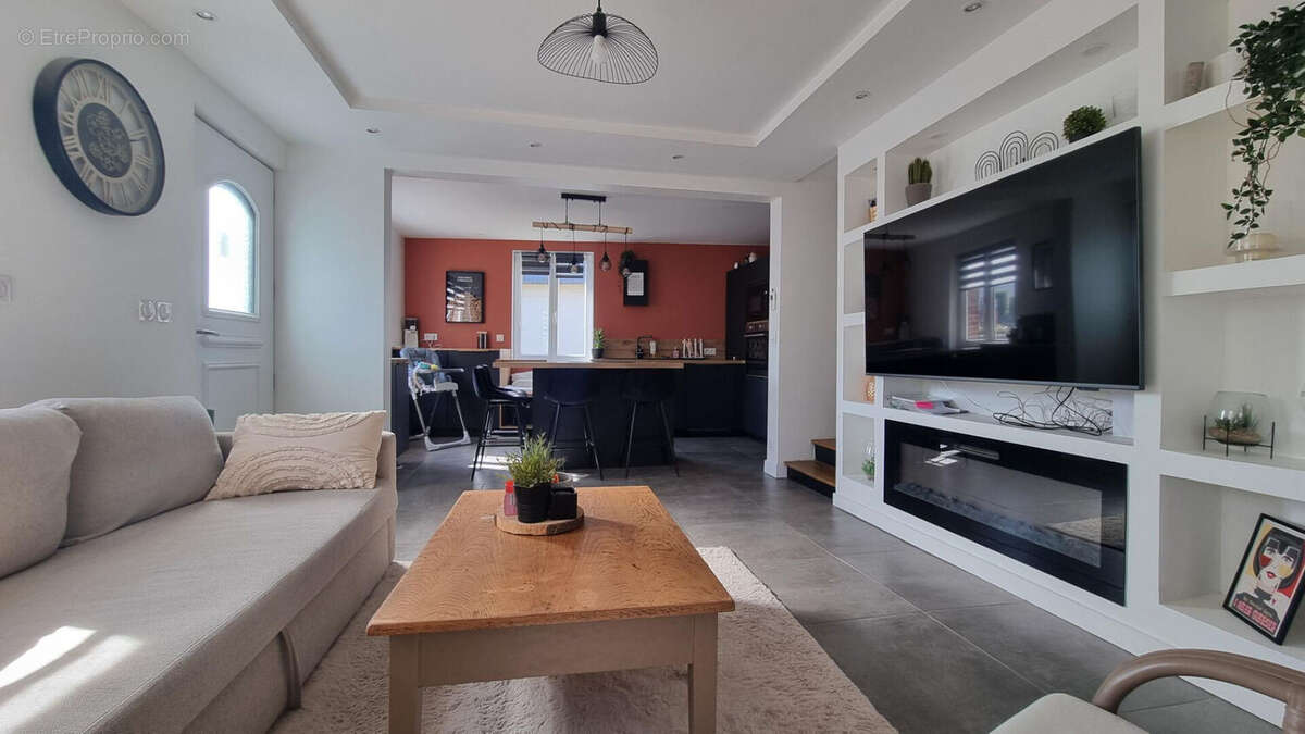 Maison à vendre - Petit Couronne - 95 m² - 3 chambres- jardin - photo 2
