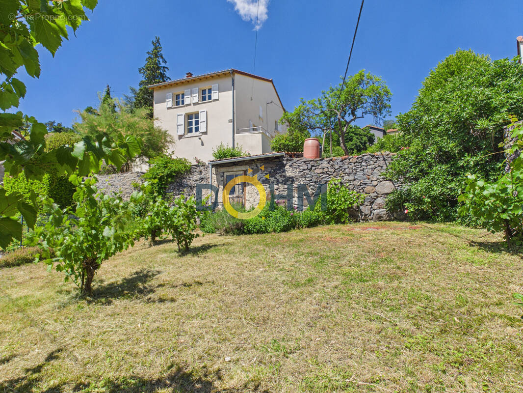 Maison à AIGUILHE