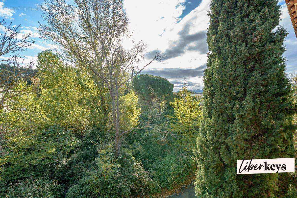 Appartement à MARSEILLE-11E