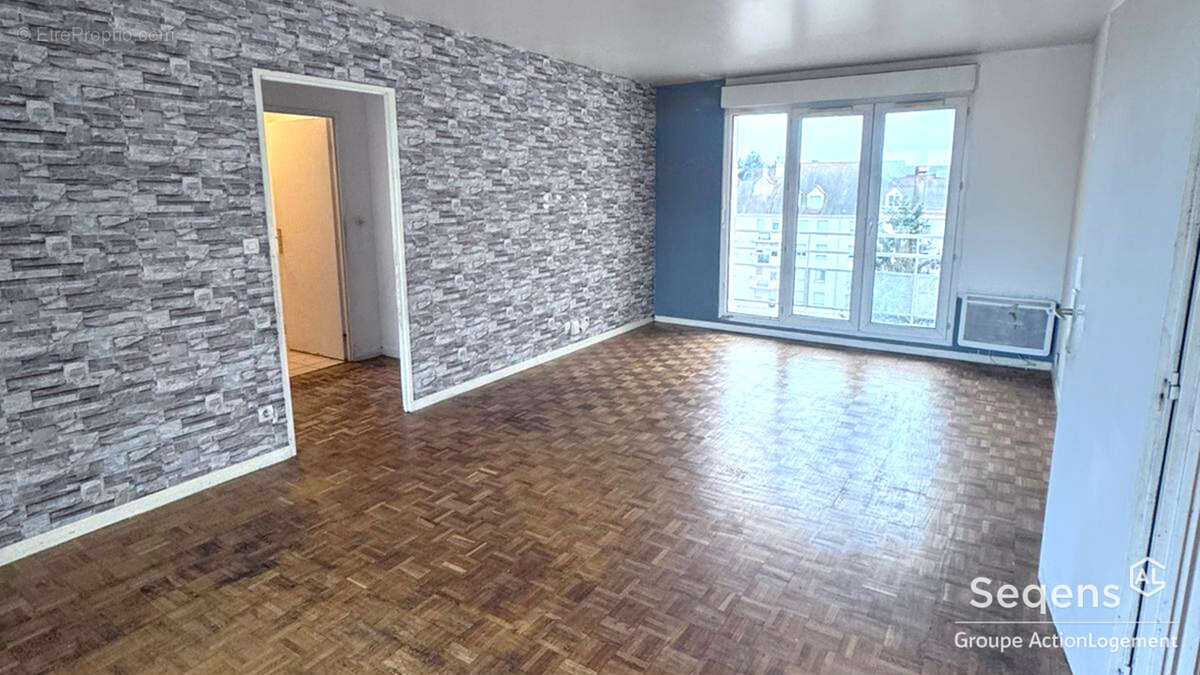 Appartement à DUGNY