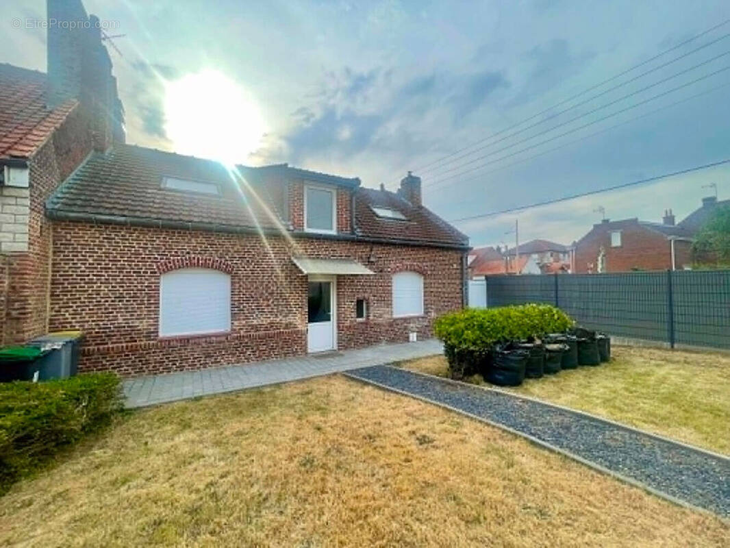 Maison à BREBIERES