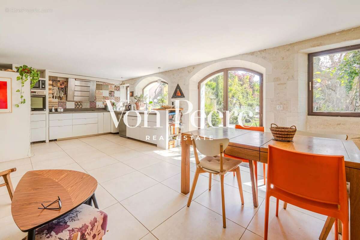 Maison à VILLENEUVE-LES-AVIGNON