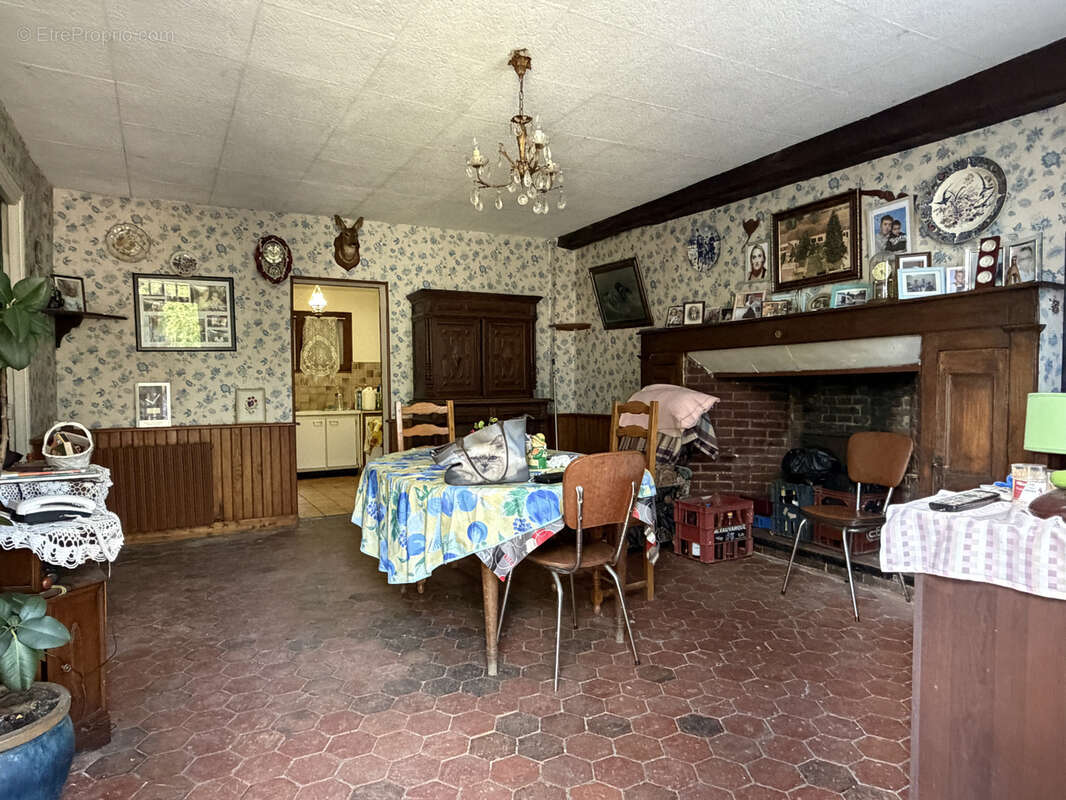 Maison situee a guignecourt a renovee sur un terrain de 1357m2 - photo 4