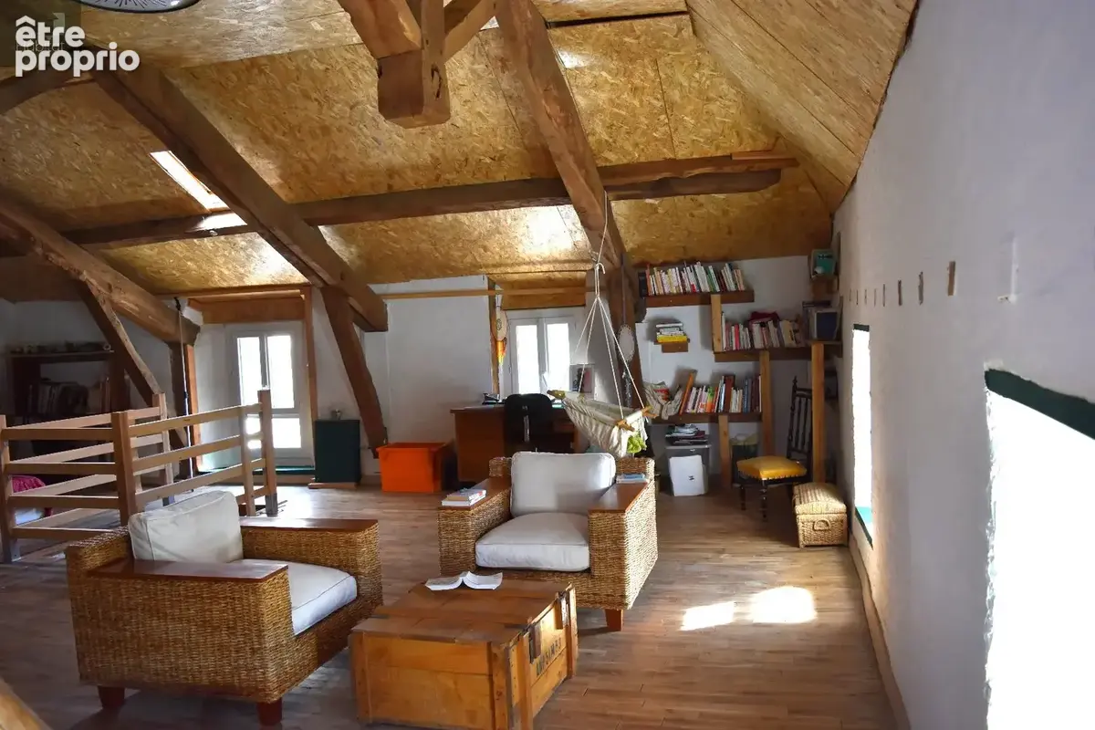 Coeur de village, Maison en pierres avec petit jardin - photo 3