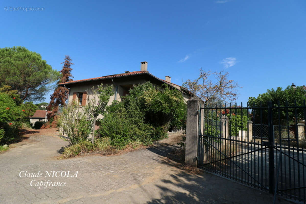 Maison à vendre 7 pièces BOURG DE PEAGE (26) - photo 2