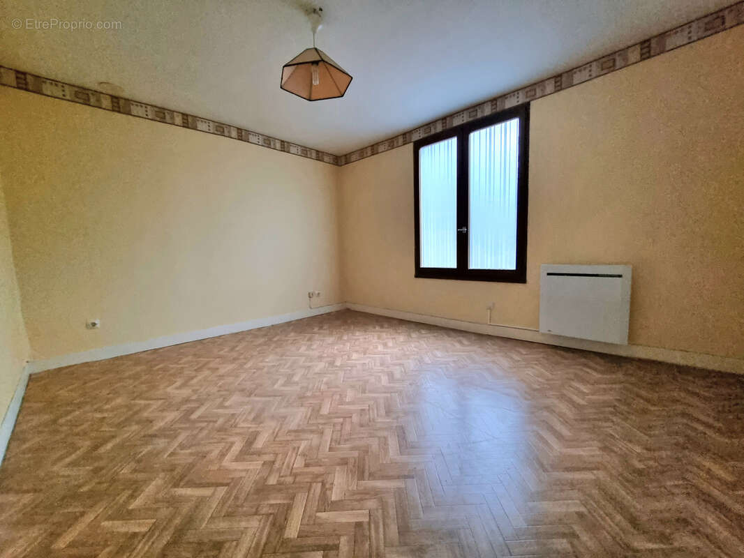 Appartement à CHATEAU-SALINS