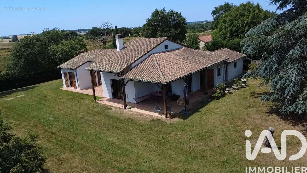 Maison 160 m² à Montestruc-Sur-Gers  - photo 5