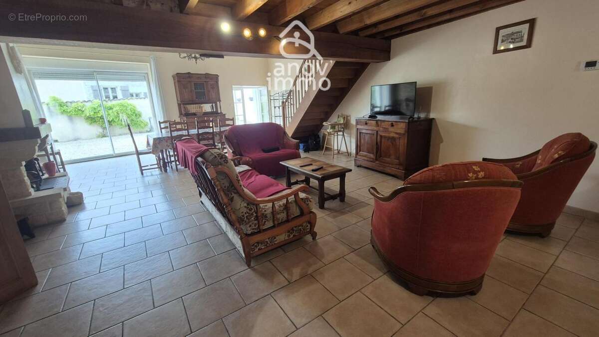 Grande maison familiale de plus de 150 m2 avec terrasse et j - photo 3