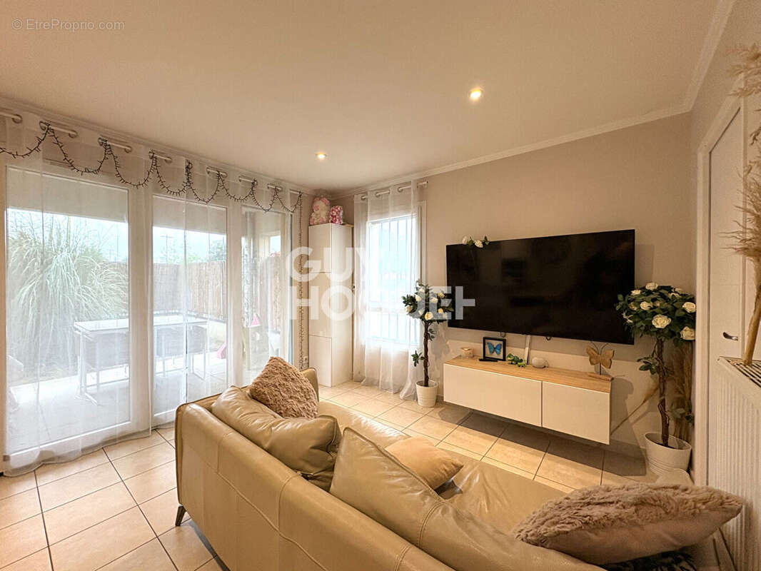 Appartement à GRIGNY