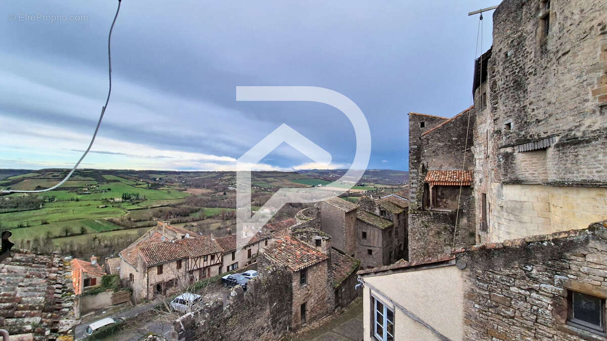 Appartement à CORDES-SUR-CIEL