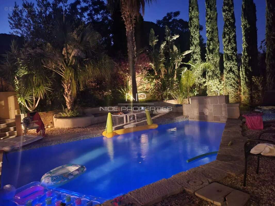 Sainte-Maxime, villa à 100 mètres d'une petite plage - photo 5