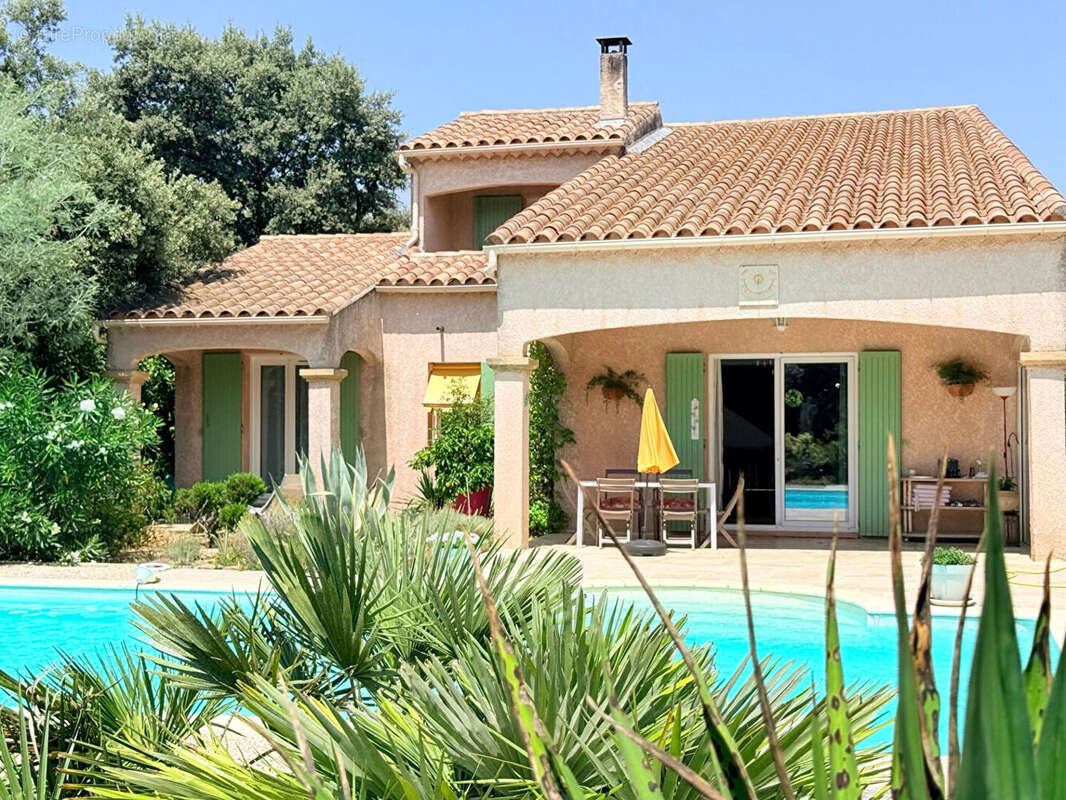 Maison Bouchet - 6 pièces - 110m² sur terrain de 1911m² - photo 4