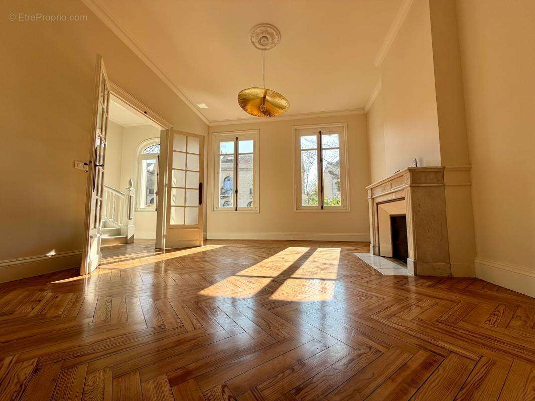 Maison Bourgeoise rénovée - Parc Bordelais - photo 3