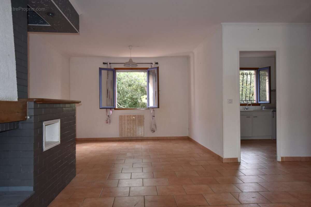 Maison à SAINT-MAXIMIN-LA-SAINTE-BAUME