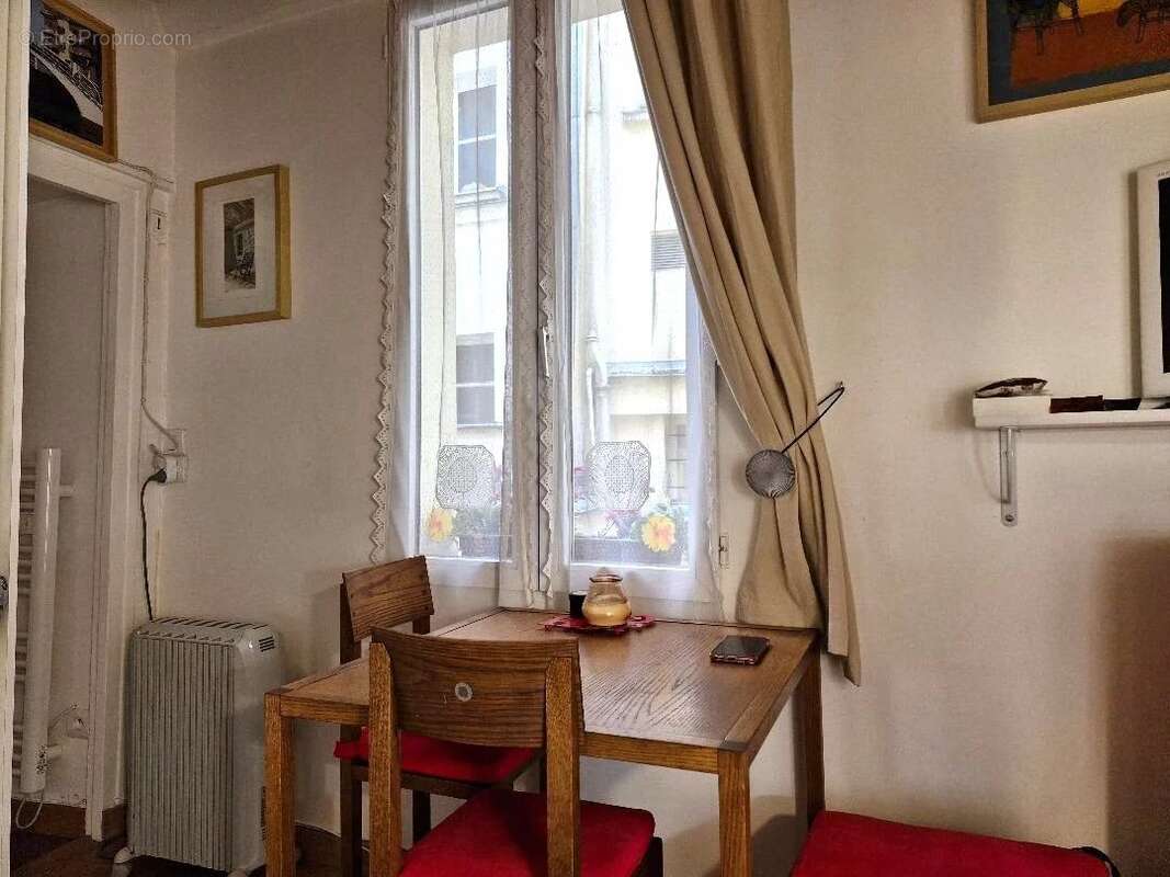 Appartement à PARIS-4E