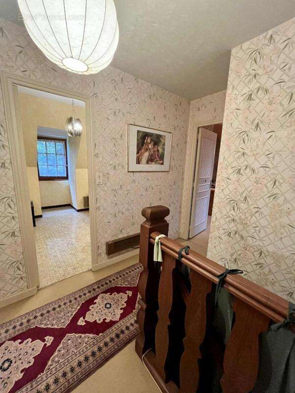 Maison à NOTRE-DAME-DE-SANILHAC