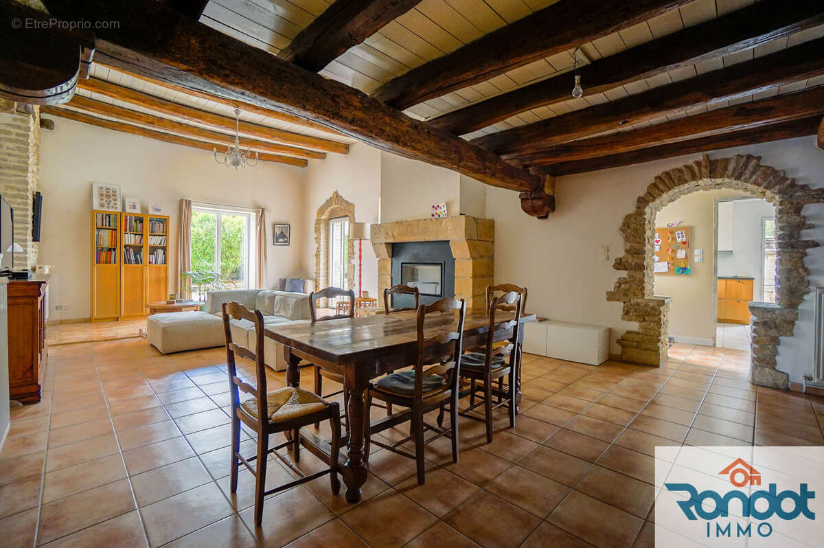 Maison à PICHANGES