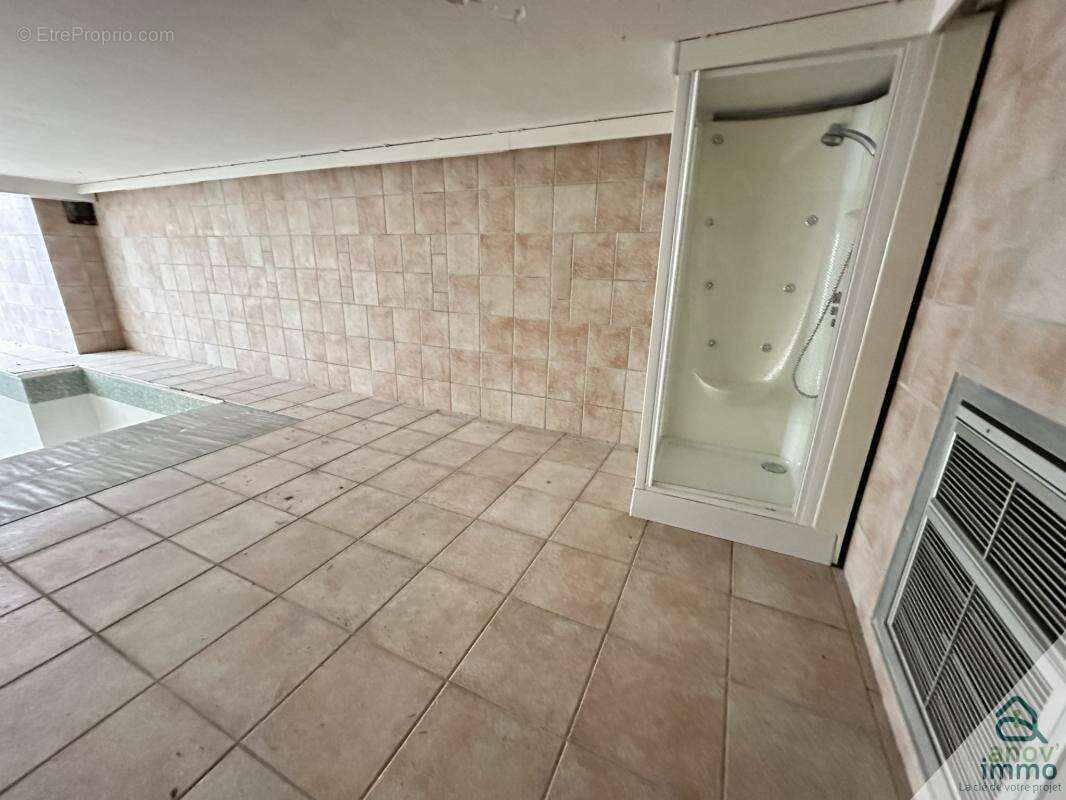 Maison à SAINT-PIERRE-DE-CHANDIEU