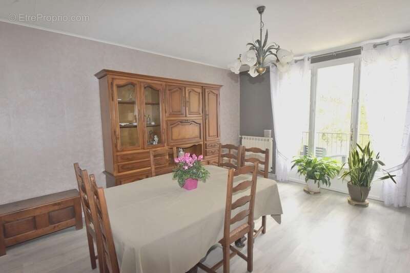 Maison à SAINT-JUERY