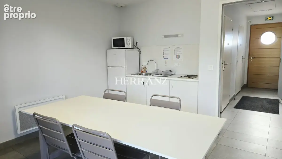 BUREAUX de 2015 -  220 m2 - photo 14