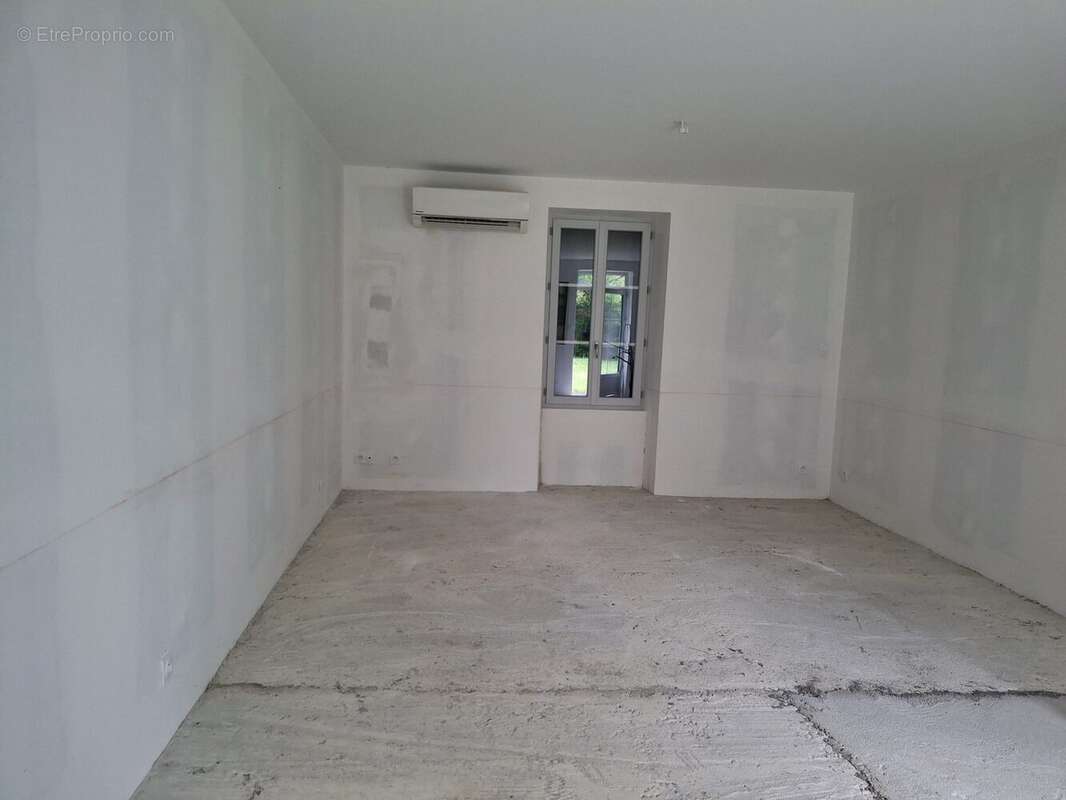 Maison 60 m² à Chasseneuil-Sur-Bonnieure  - photo 5