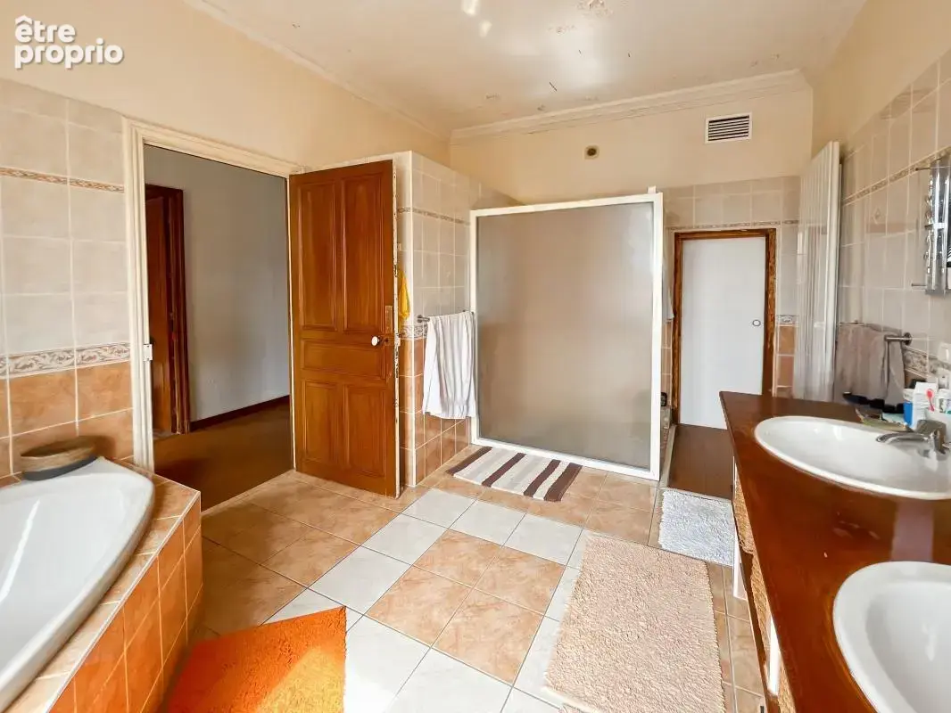 À vendre : Maison de maître d’exception à Quarante  - photo 13