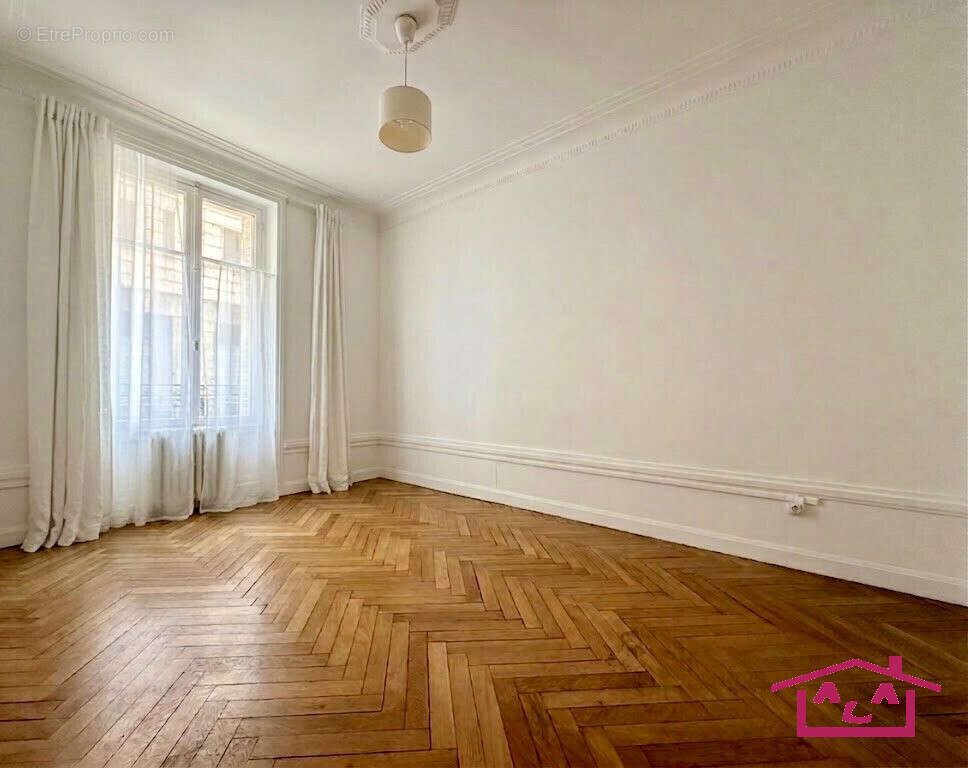 Appartement 111 m² à Lyon-6e  - photo 2