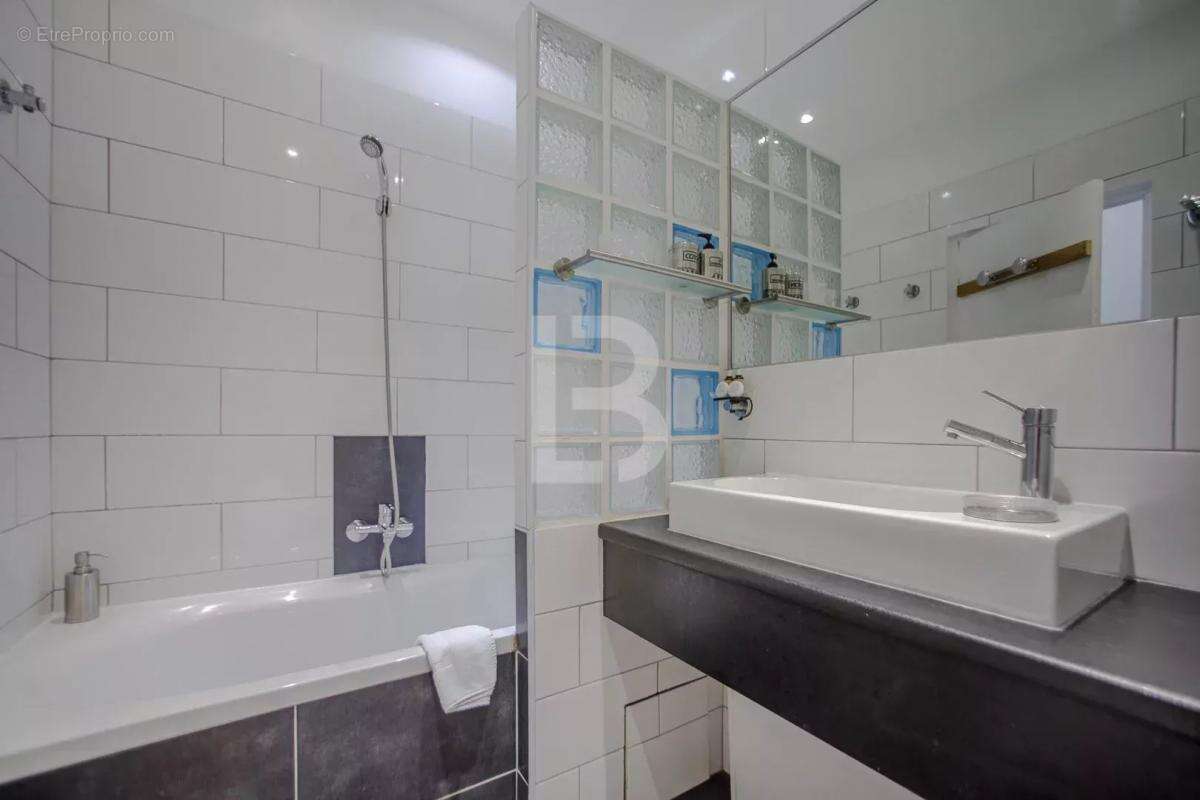 Maison à TOURRETTES-SUR-LOUP