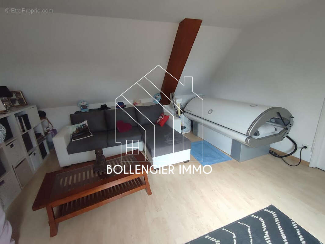 Ensemble immobilier : Murs et fonds de commerce - photo 9
