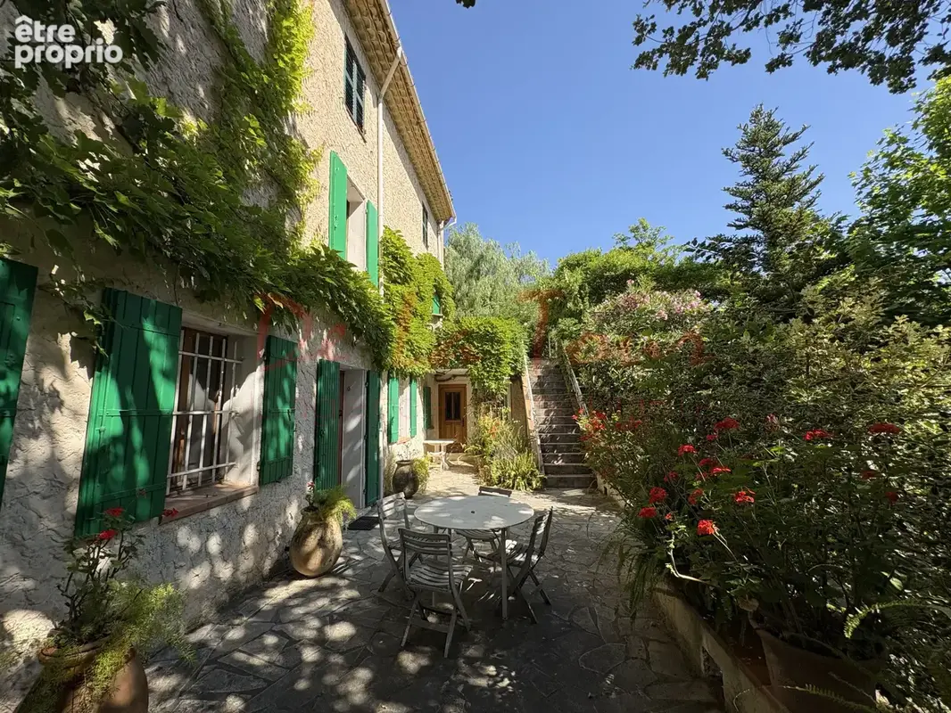 Un cadre provençal authentique entre les villages de Beaumont et Saint-Julien (13012) - photo 13