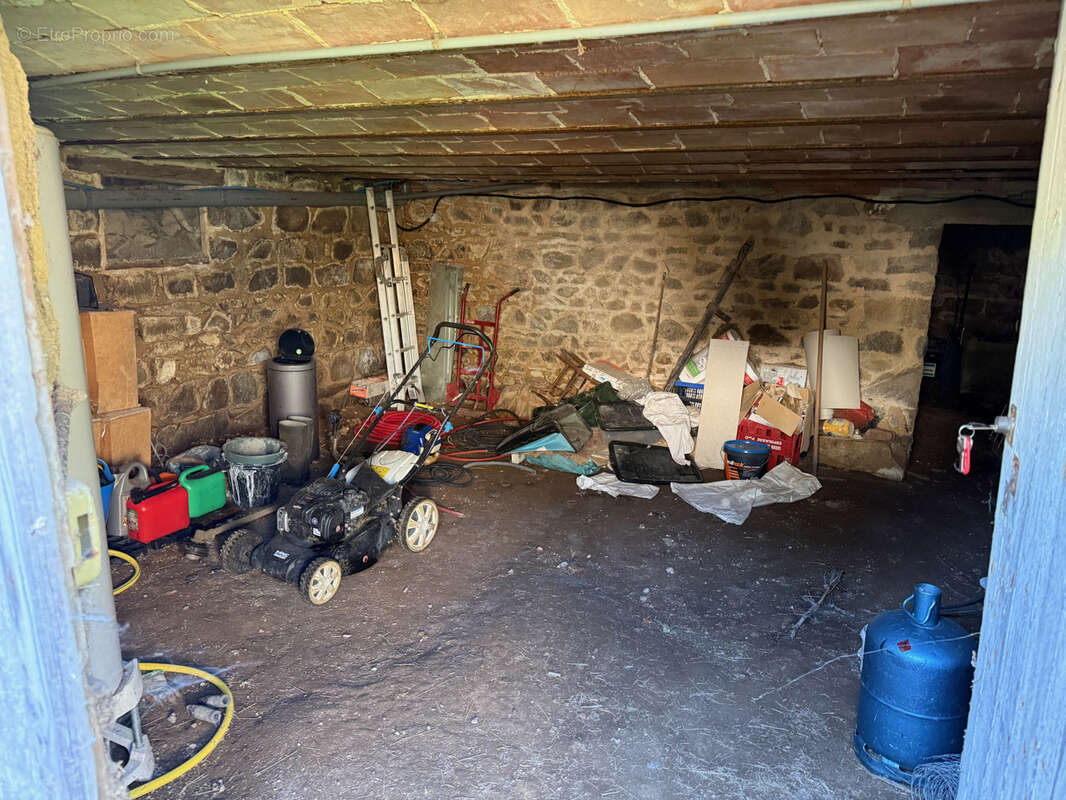 Auv 1225: Maison de caractère, grande grange, toits neufs, 1640m2 - photo 64