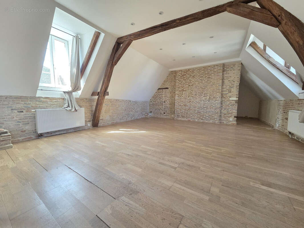 Appartement à MOULINS