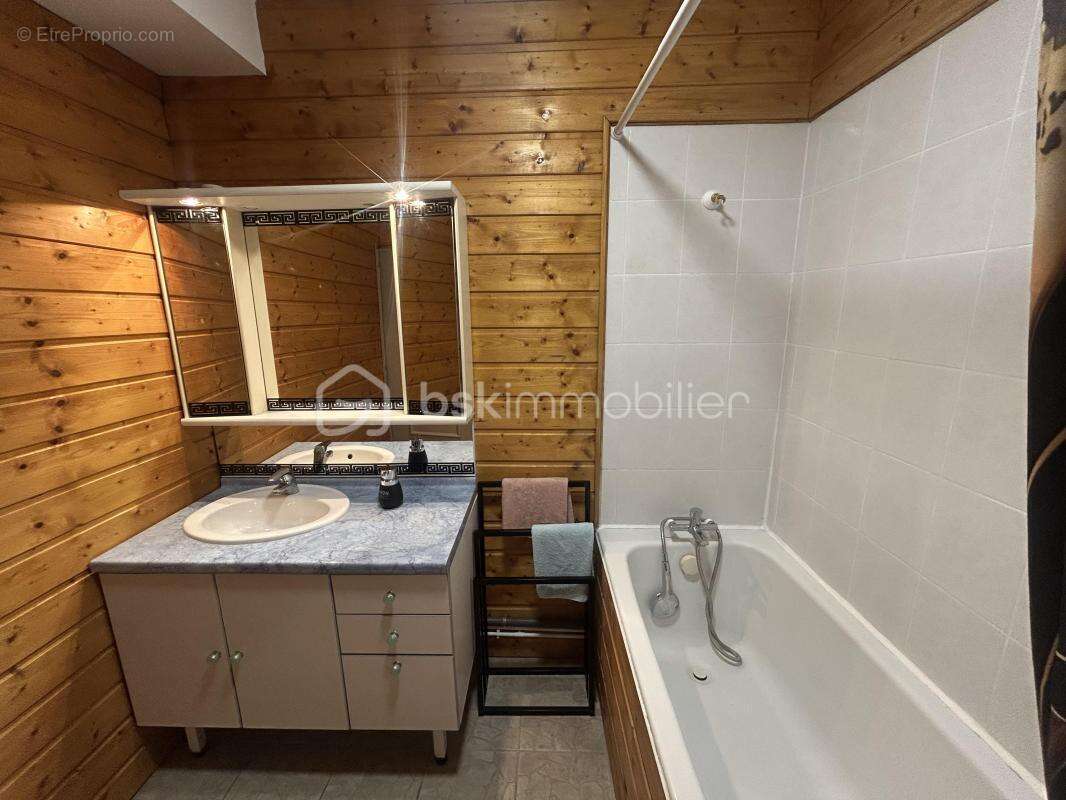 Maison de ville de 102 m² avec cour, dépendance et garage - photo 7