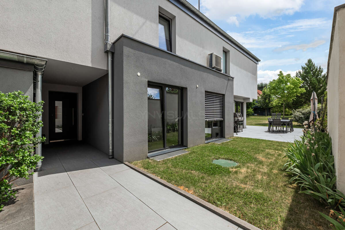 Maison à NIEDERHAUSBERGEN