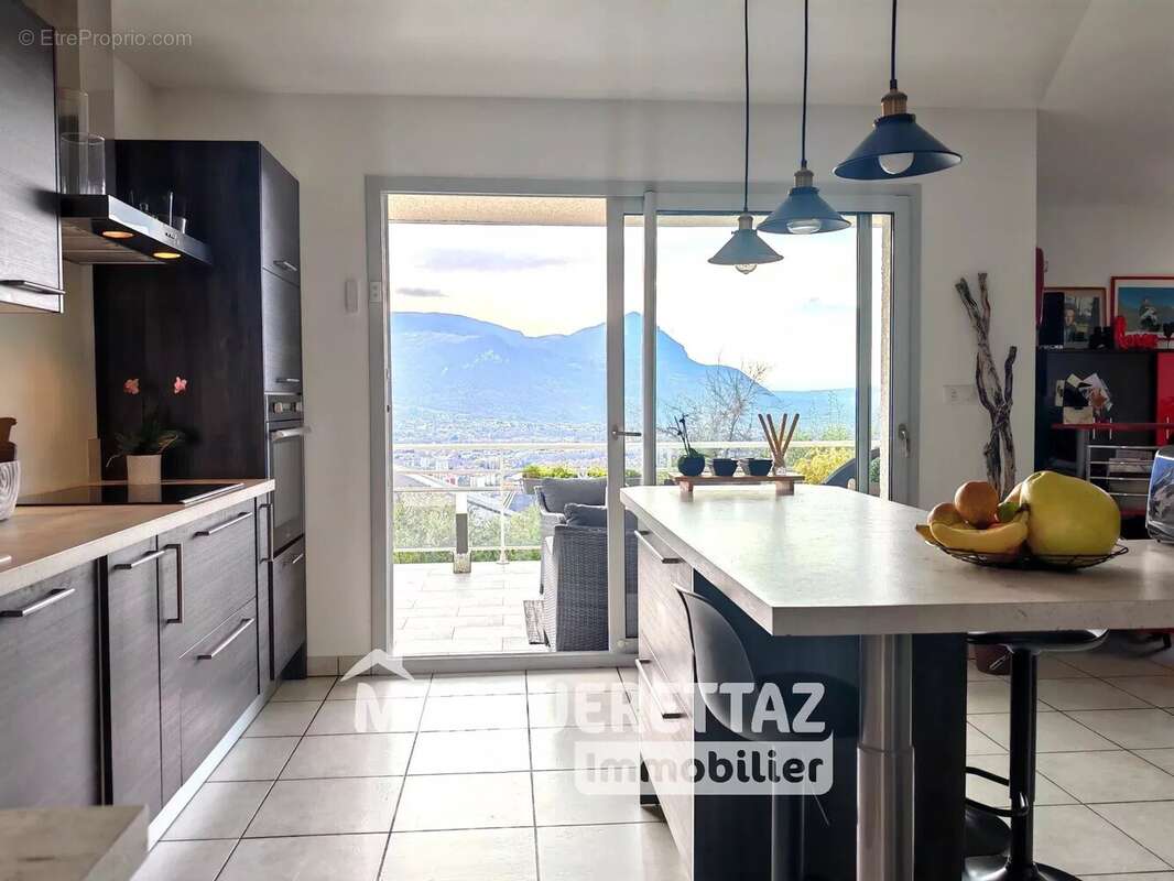 Maison à CHATILLON-SUR-CLUSES