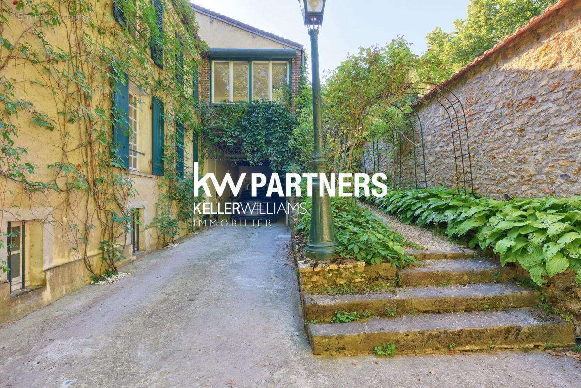 Maison à JOUY-EN-JOSAS