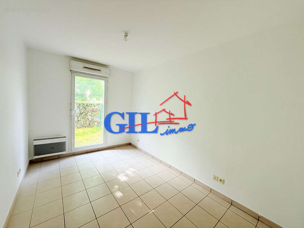 Appartement à SAVIGNY-LE-TEMPLE