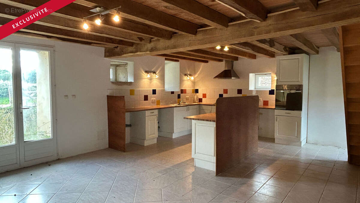 Maison à VIEUX-RUFFEC