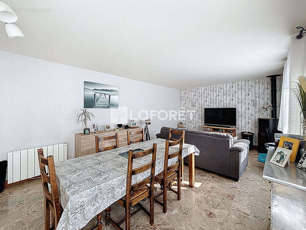 Maison à SAINT-GEORGES-DES-GROSEILLERS