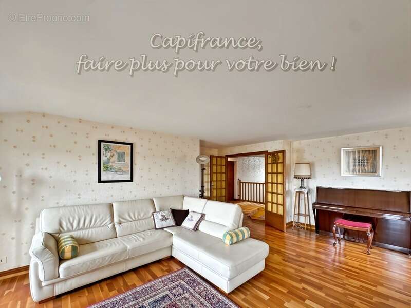 Maison à LA CLAYETTE