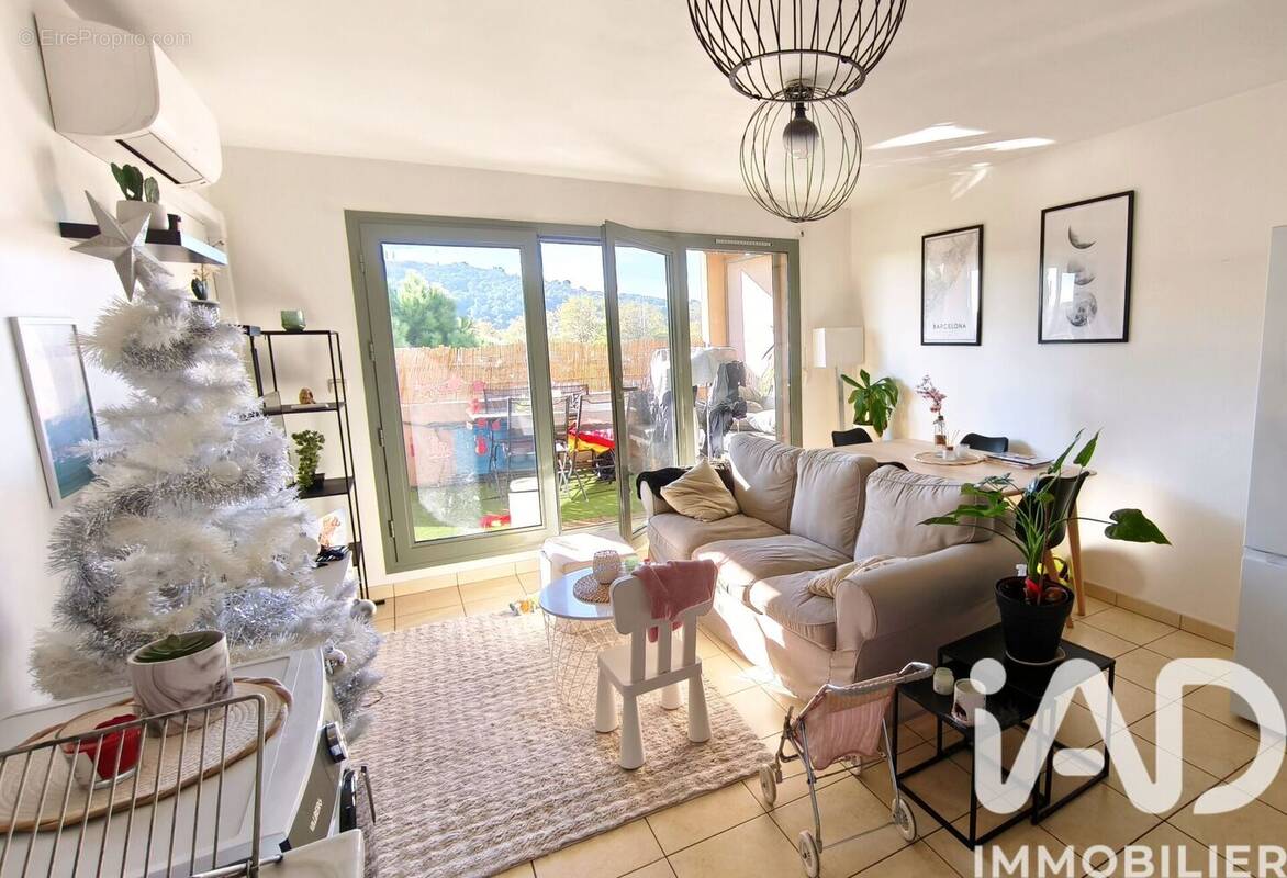 Photo 1 - Appartement à OLLIOULES