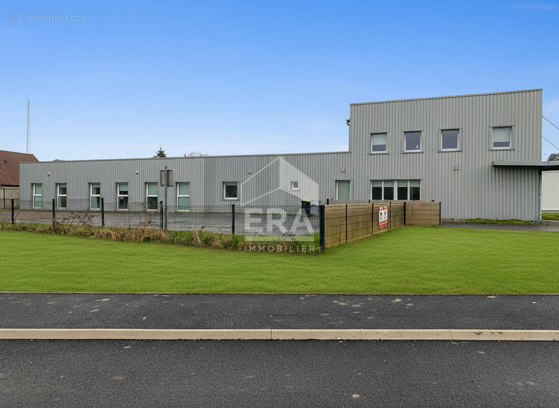 Local commercial 570m² à doullens - photo 5