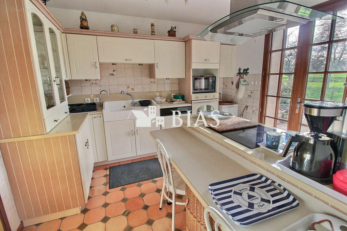 Maison à BOURG-ACHARD