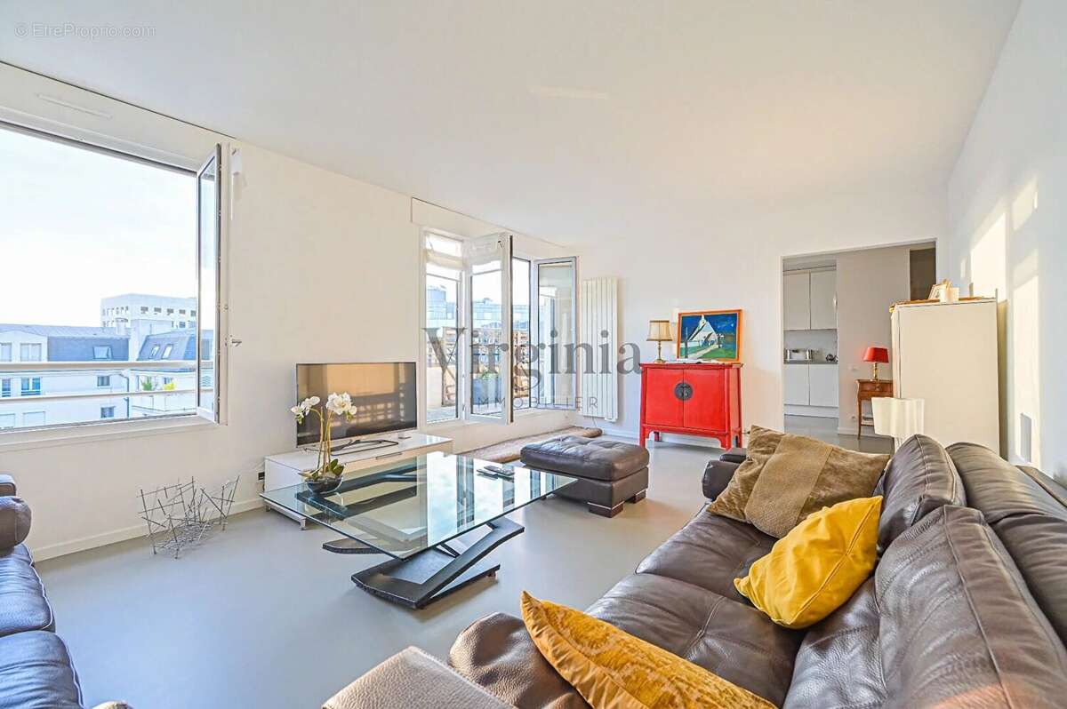 Appartement à CHARENTON-LE-PONT