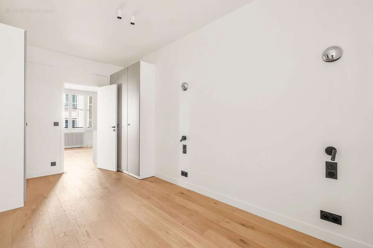 Appartement à PARIS-9E