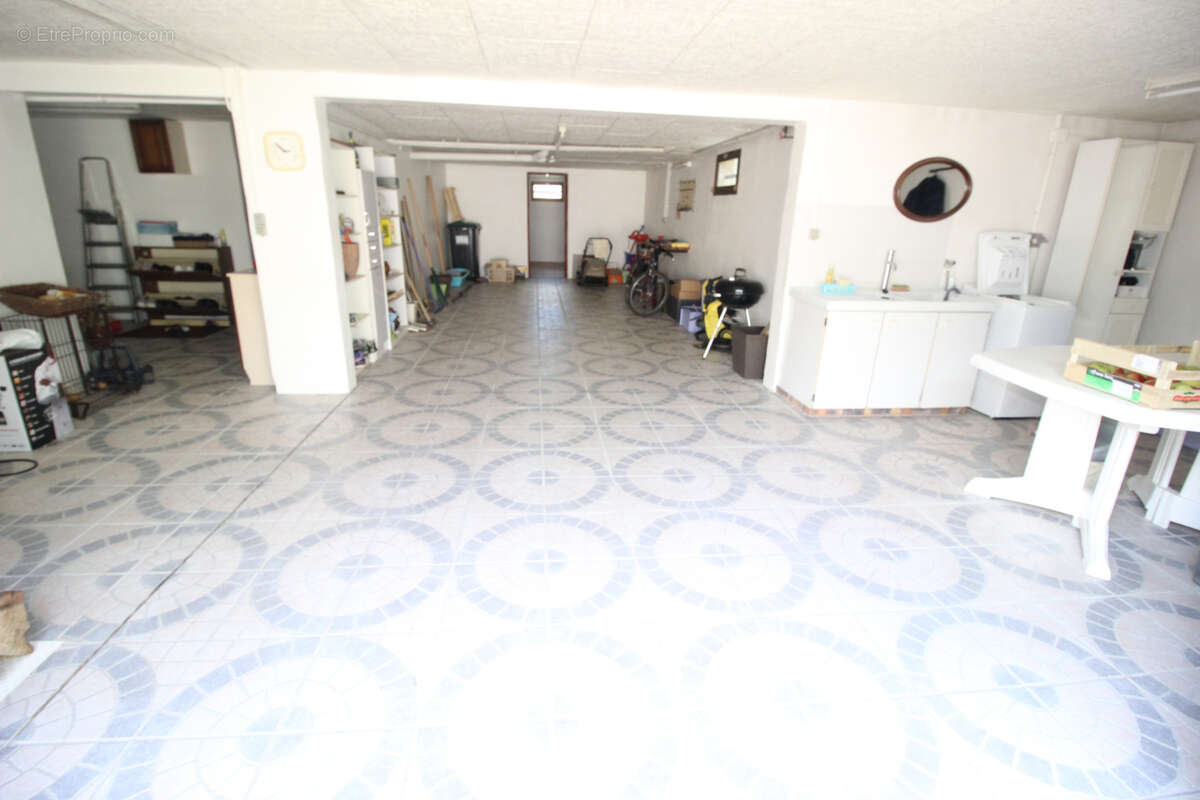 Maison à VARENNES-JARCY