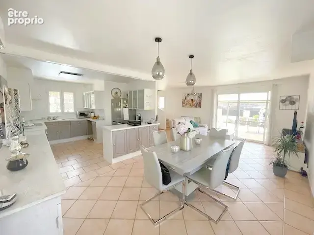 Rare à Saint Cyr sur Mer  à 5 mn des plages ,  Maison avec 3 chambres et piscine  !!! - photo 6