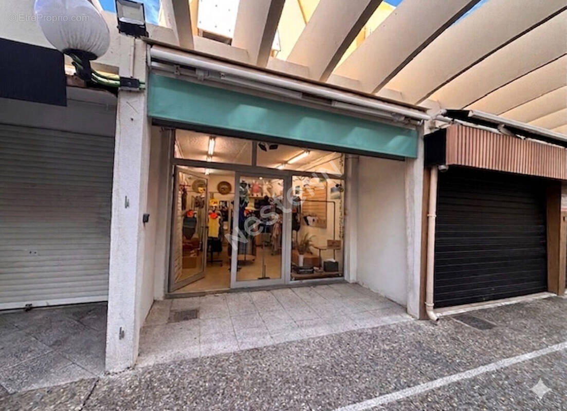 Commerce à LE GRAU-DU-ROI